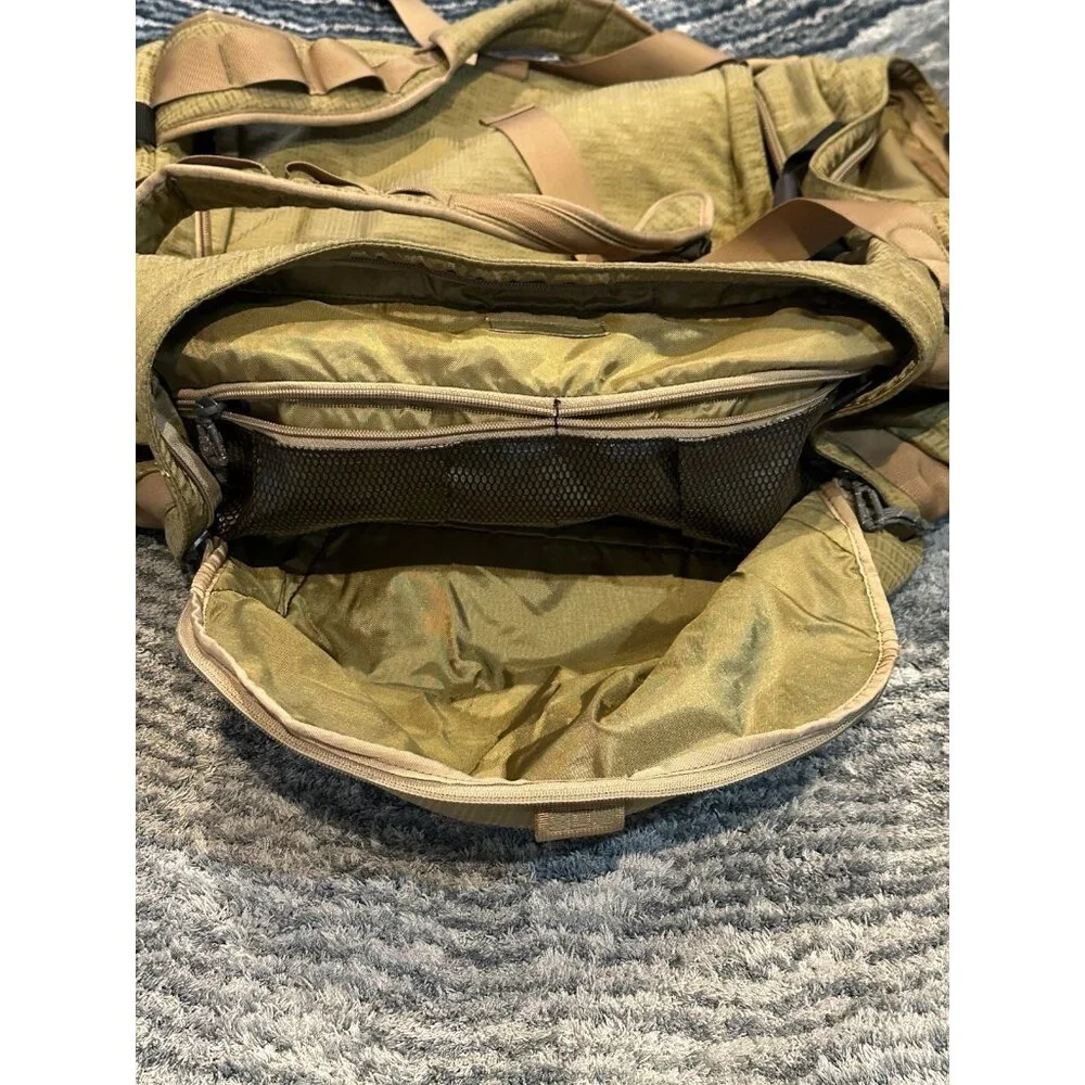 SPECIALTY DEFENSE SYSTEMS Liberty Tactical Duffel Coyote Brown